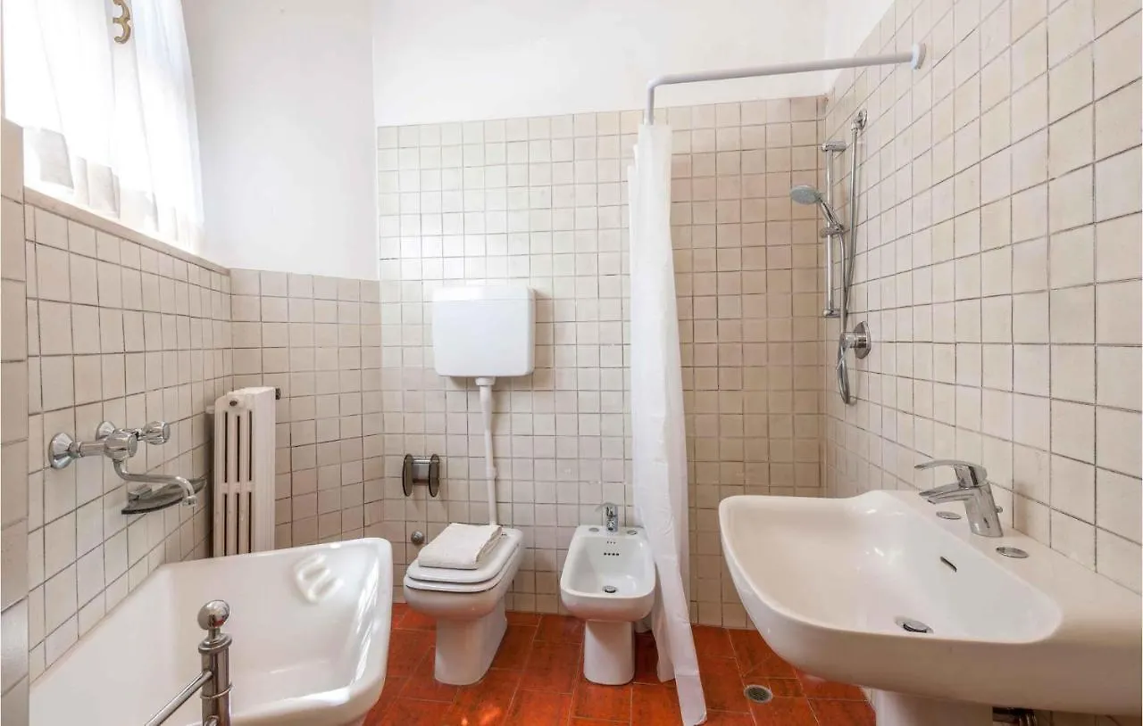Holiday home 6 Bedroom Cozy Home In Rimini