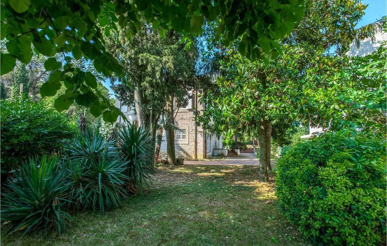 6 Bedroom Cozy Home In Rimini 0*,
