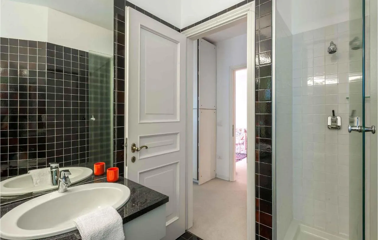 6 Bedroom Cozy Home In Rimini